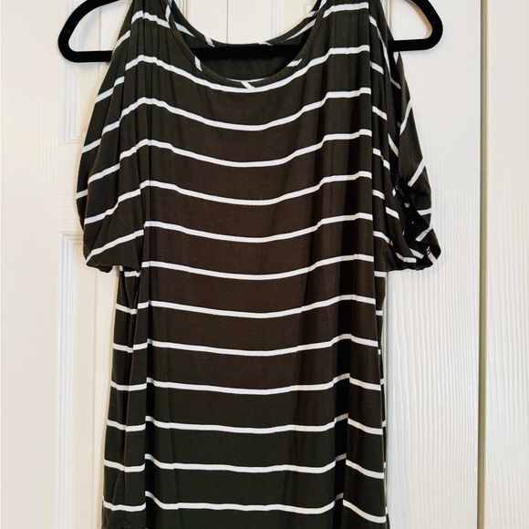 Colette Tops - Women’s Striped Cold-Shoulder Short Sleeve Top, Olive Green & White, Small